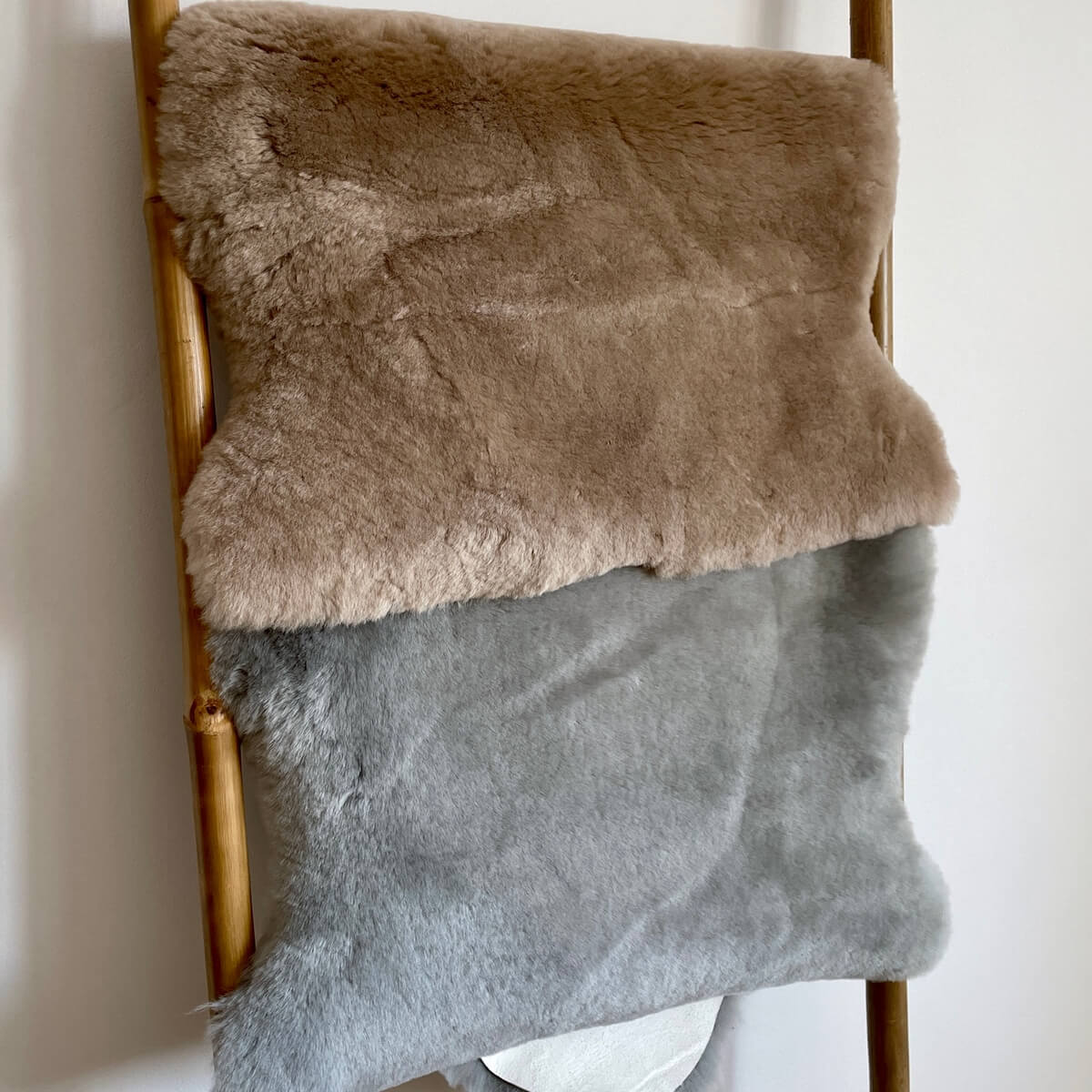 Covoare medicinale din blana de miel pentru bebelusi si copii tunse scurt