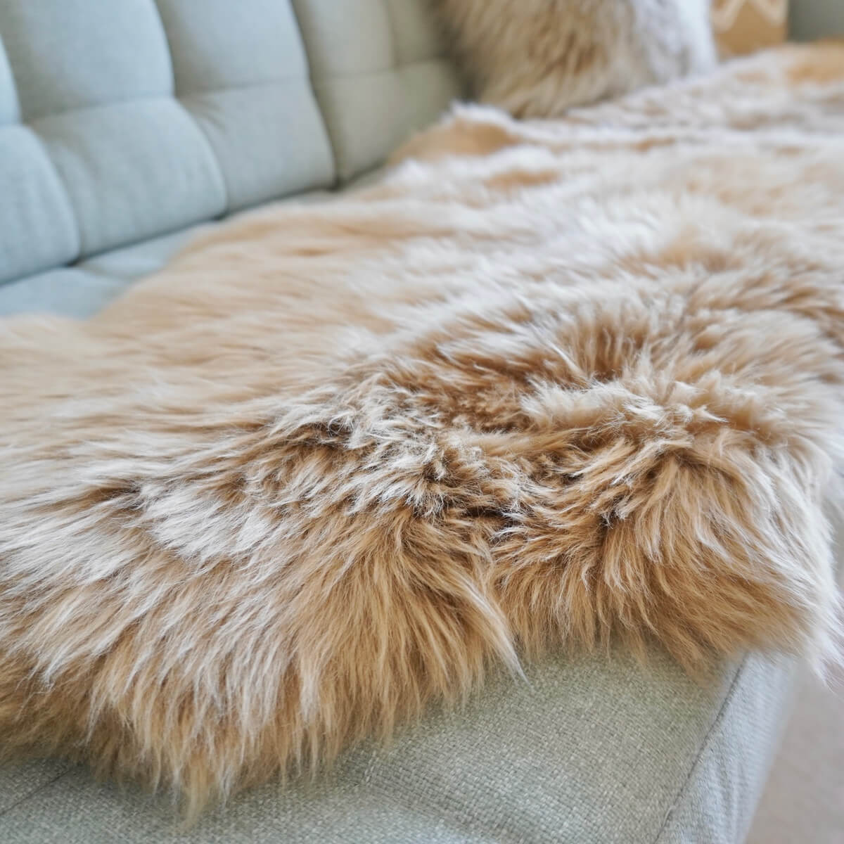 covor din blana naturala de oaie, dublu 160 x 55 cm, moale si matasos cu fir lung de aprox 5 cm, nuanta amber ambra, zoom1