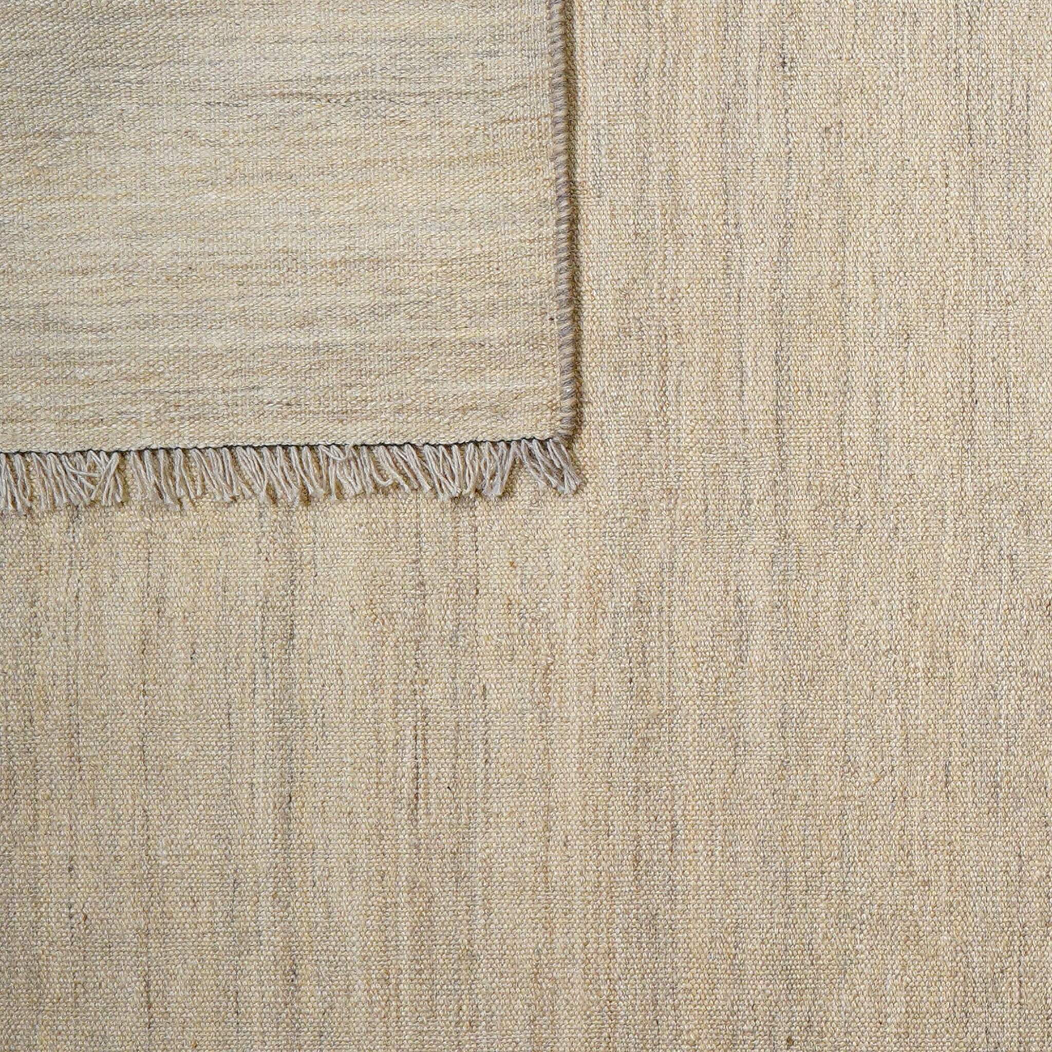 Covor din lână reversibil țesut manual intr-o nuanta naturala Kilim Gashghai (249cm x 172cm)