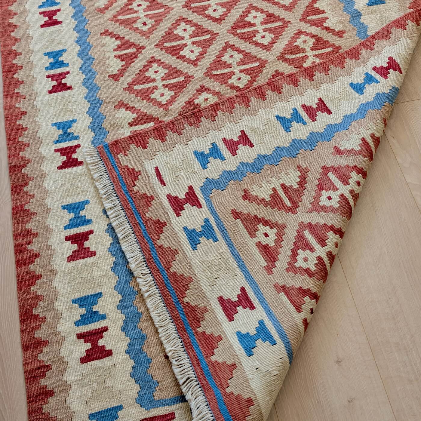 Covor tradițional din lână cu țesătură plata - Kilim Gashghai (150cm x 105cm) - 100% lână virgină - culori calde, forme geometrice - reversibil