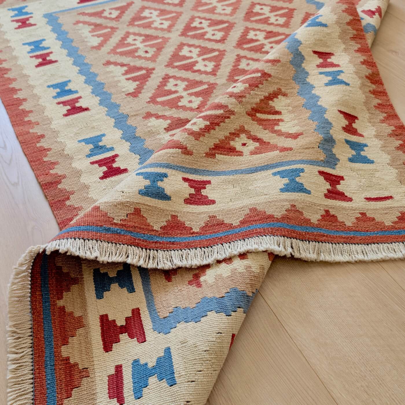 Covor tradițional din lână cu țesătură plata - Kilim Gashghai (150cm x 105cm) - 100% lână virgină - culori calde, forme geometrice - subțire