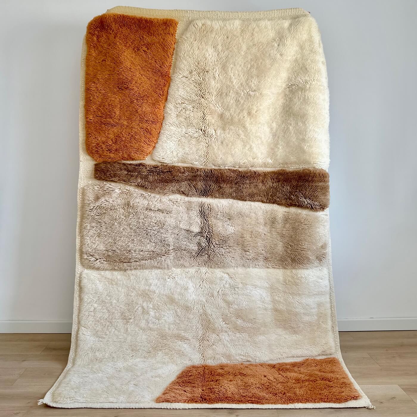 Covor din lână înnodat manual în Maroc, Beni Mrirt Islands, gros și pufos cu fir lung, 150x250 cm, multicolor