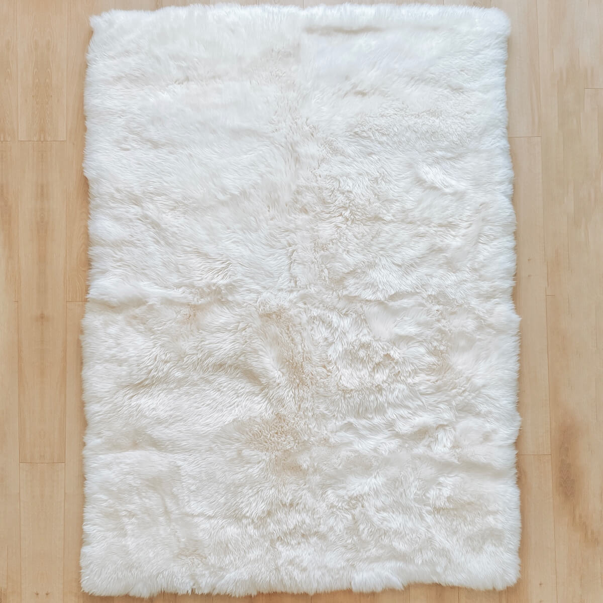 covor mare dreptunghiular din blana naturala de oaie, pentru living sau dormitor, 230 x 160, alb