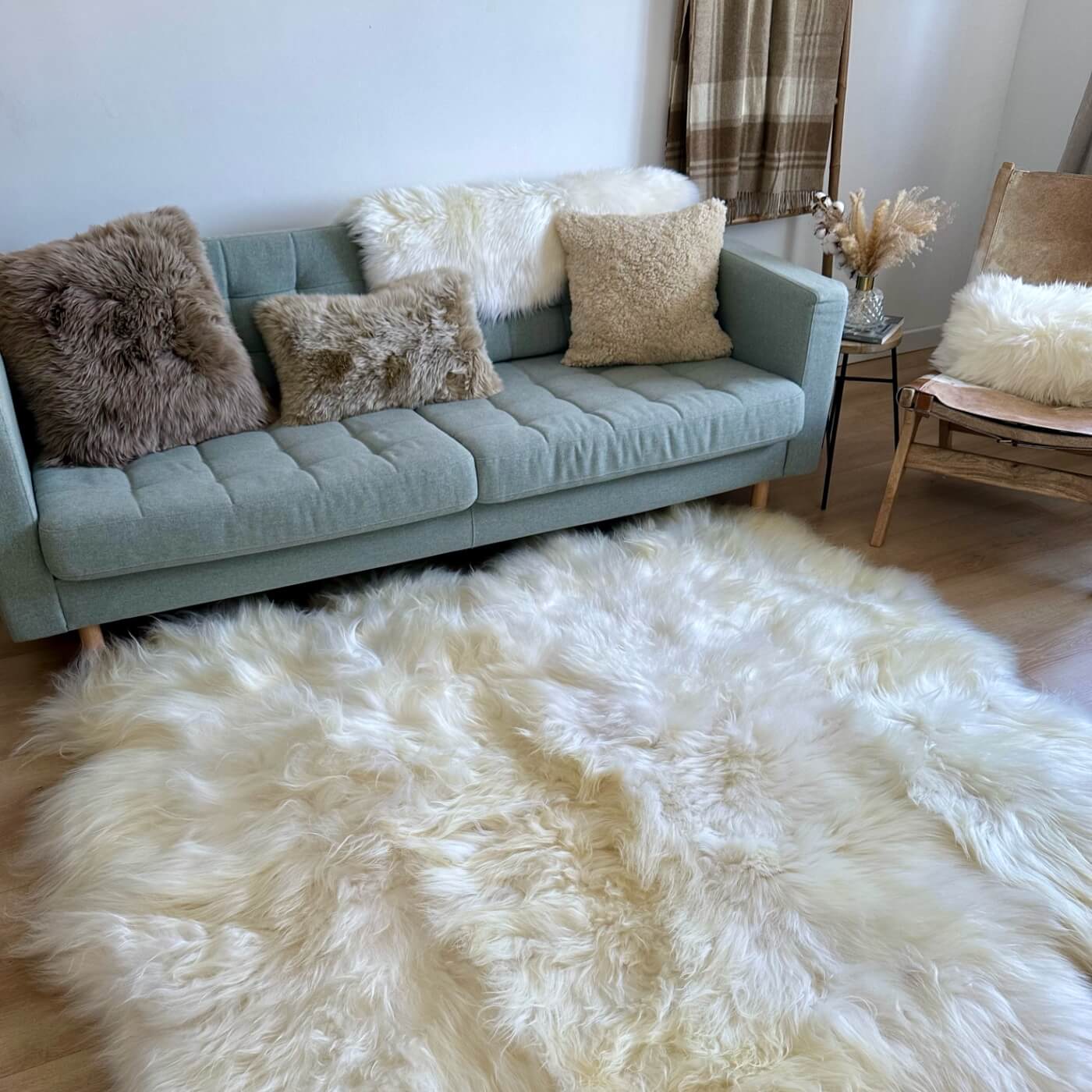 Covor Sexto (8 piei) din Blană Naturală de Oaie Islandeză, Alb - idei decor living