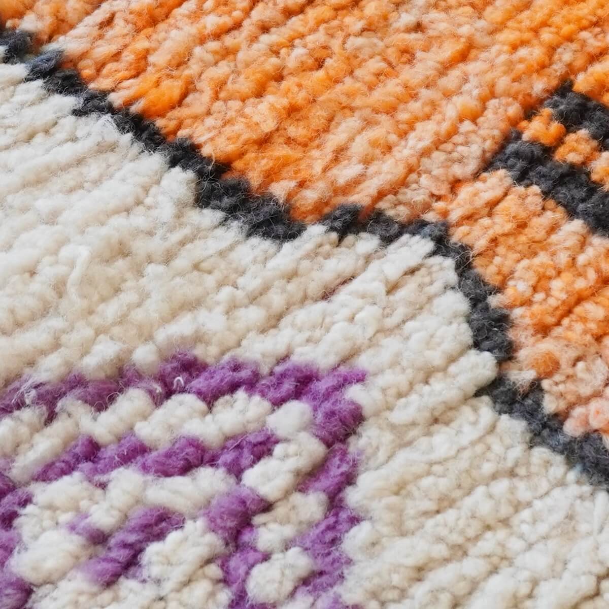 Covor Marocan multicolor din tribul Boujad, innodat manual din lana naturala, multicolor cu simboluri 270x170cm, zoom1