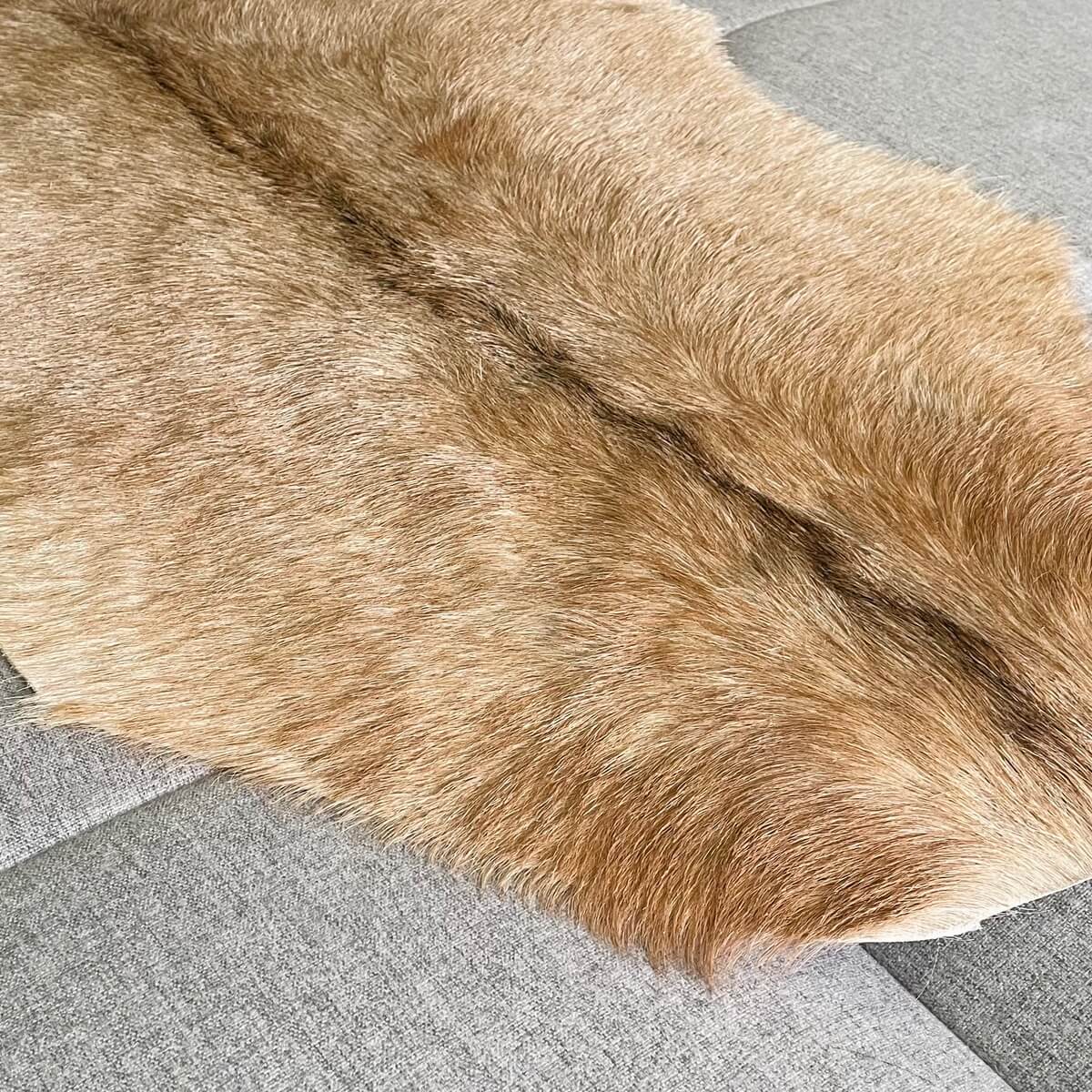 covor din piele de capra naturala bej, zoom