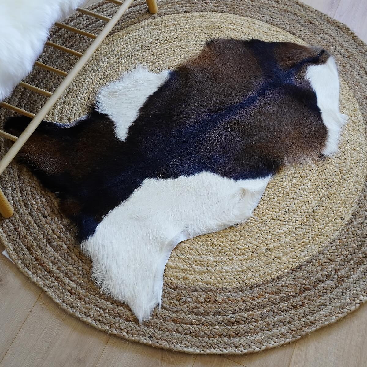 covor mic din piele naturala de capra in nuante tricolore, mango+bloom