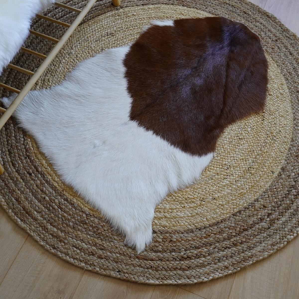 Covor din Piele de Capra, Maro cu Alb
