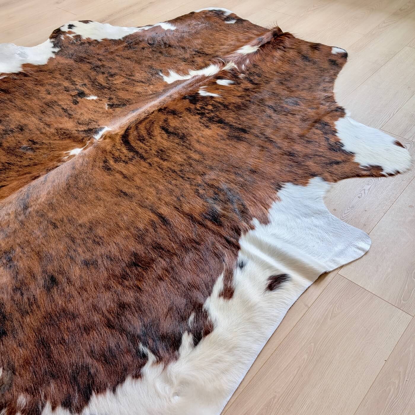 Covor din Piele de Vacă - Exotic (245cm x 230cm) - mărime XXL - calitate premium - partea de sus