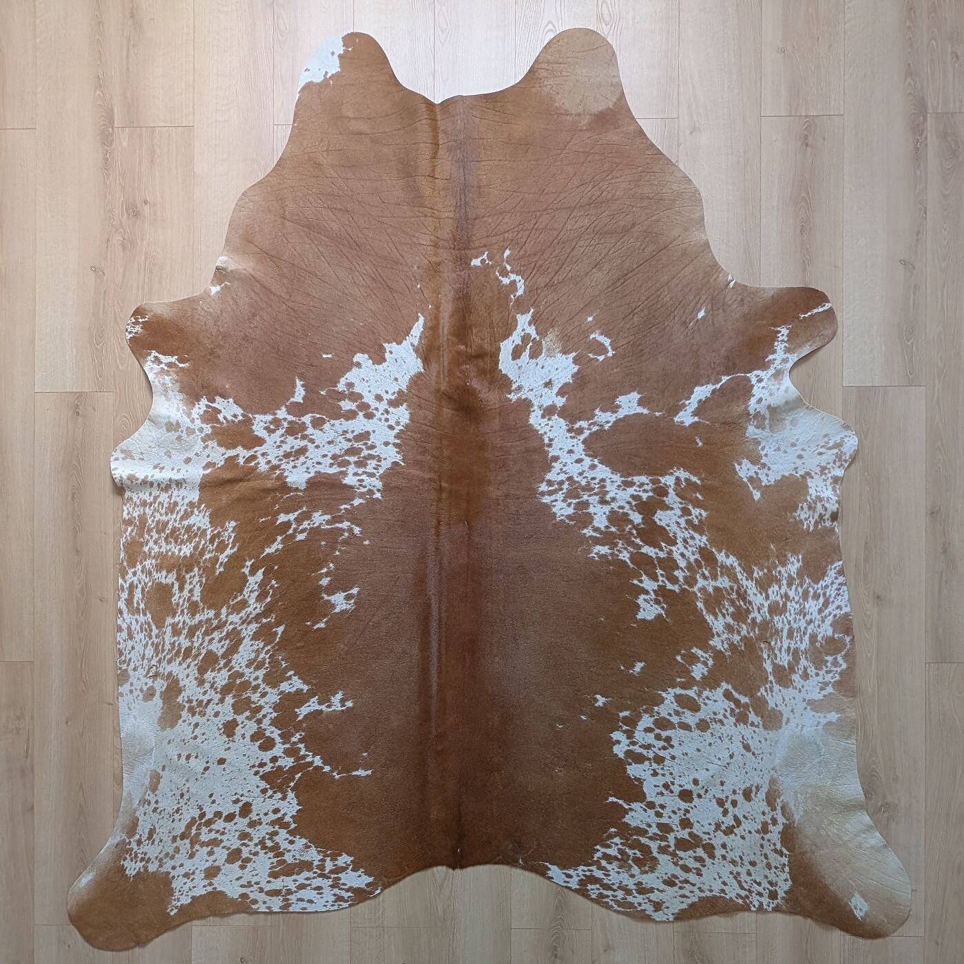 covor piele de vaca maro pestrit mbch532