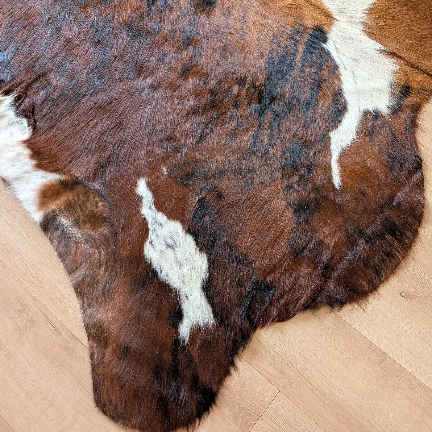 Covor din Piele de Vaca - Exotic (250cm x 225cm)