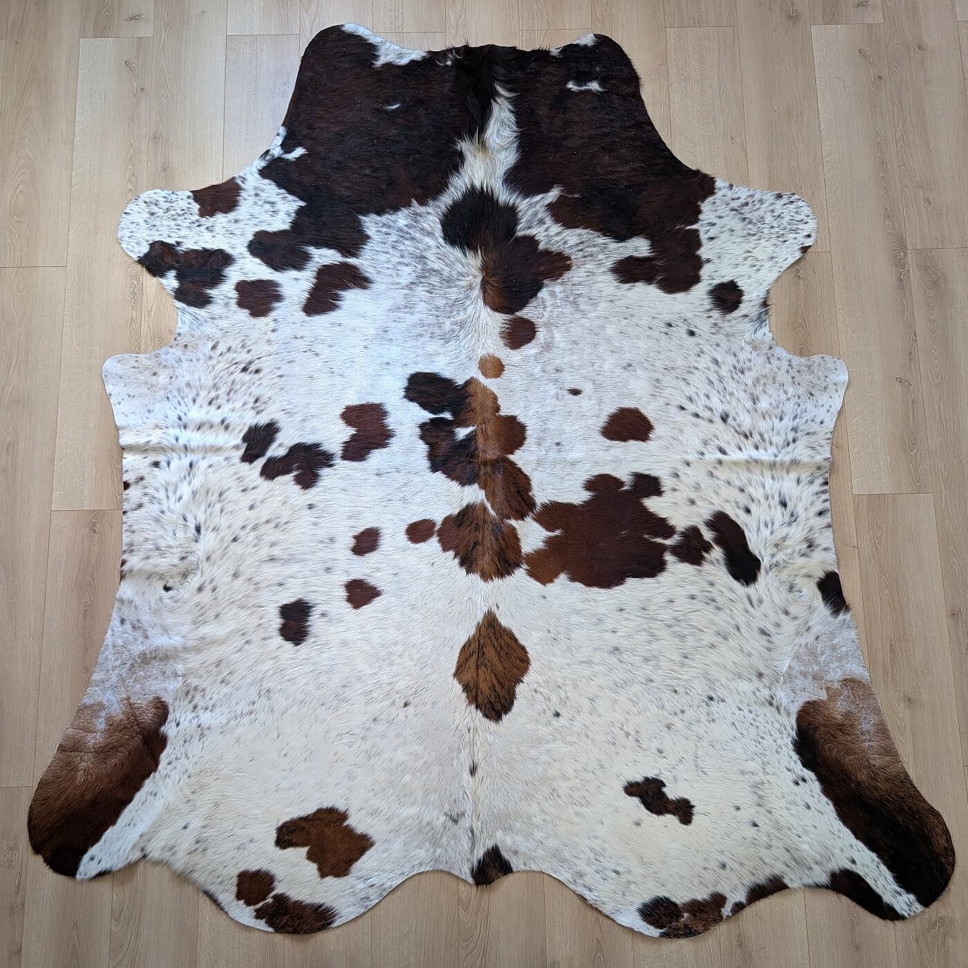 Covor din Piele de Vaca - Tricolor (230cm x 205cm)