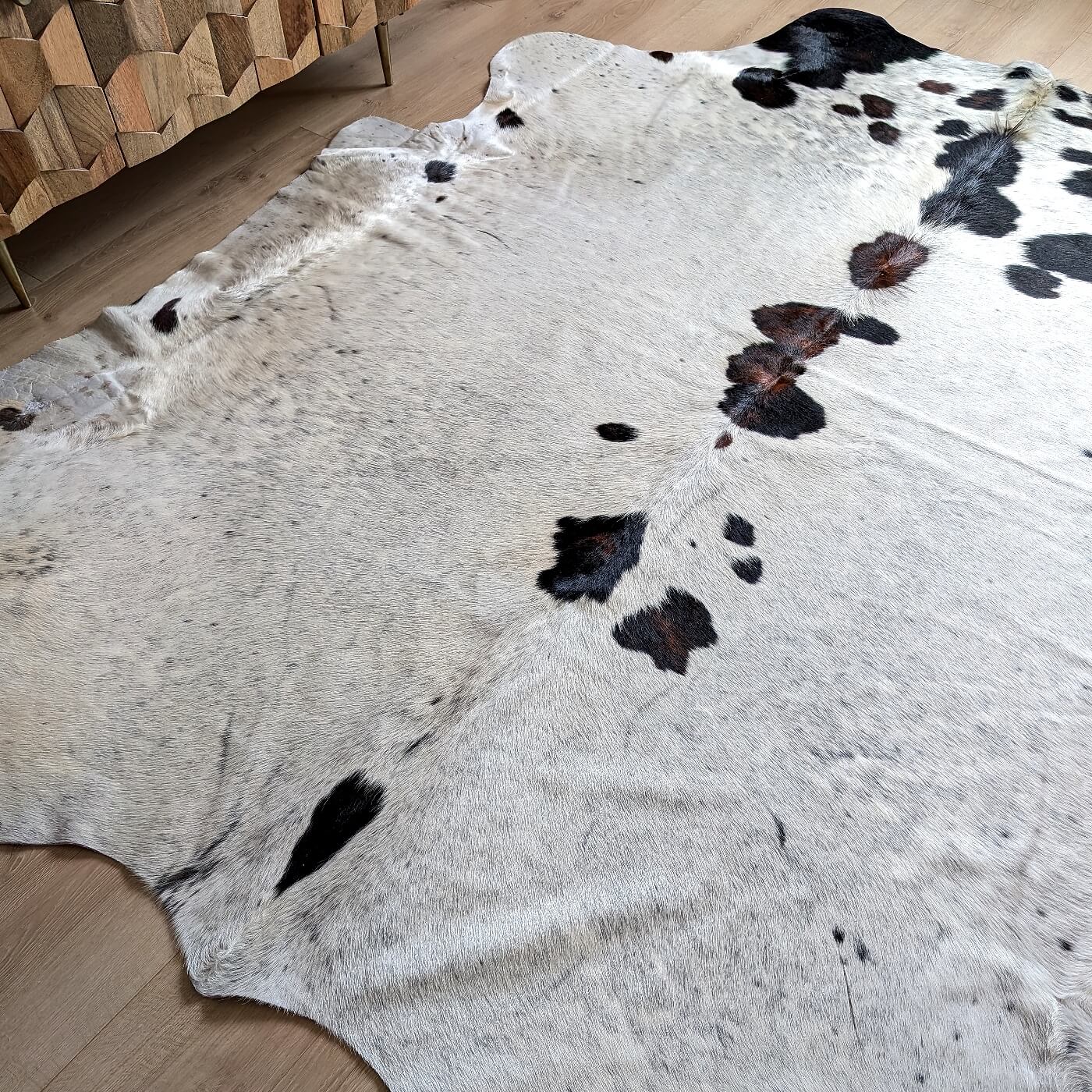Covor din Piele de Vaca - Tricolor (255cm x 240cm)
