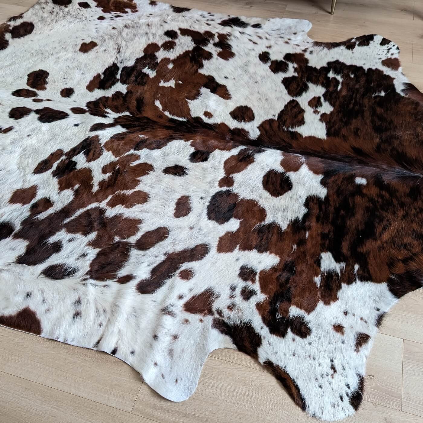 Covor din Piele de Vaca - Tricolor (230cm x 225cm)