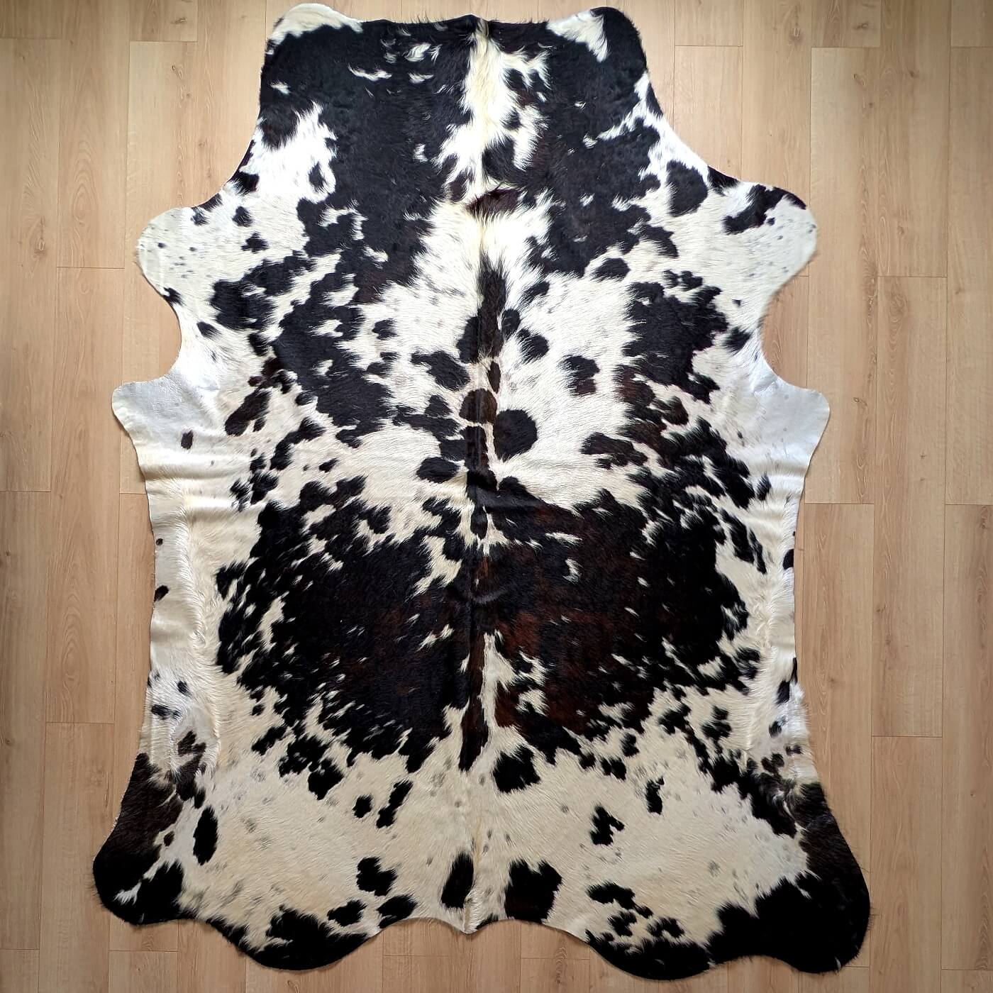Covor din Piele de Vaca - Tricolor (270cm x 215cm)