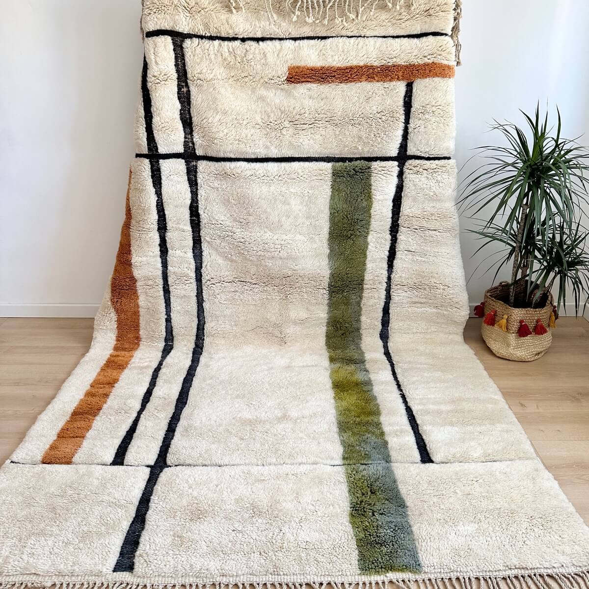 covor premium de lux Beni Mrirt 300x200, realizat din lana organica de artizani din Maroc, dens gros si pufos de calitate exceptionala,