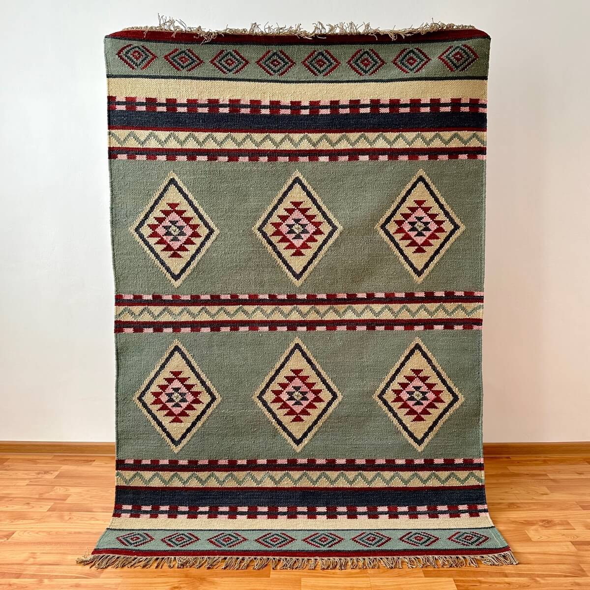 covor kilim alanya creat traditional manual pe razboaie, model in romburi verde, mango+bloom
