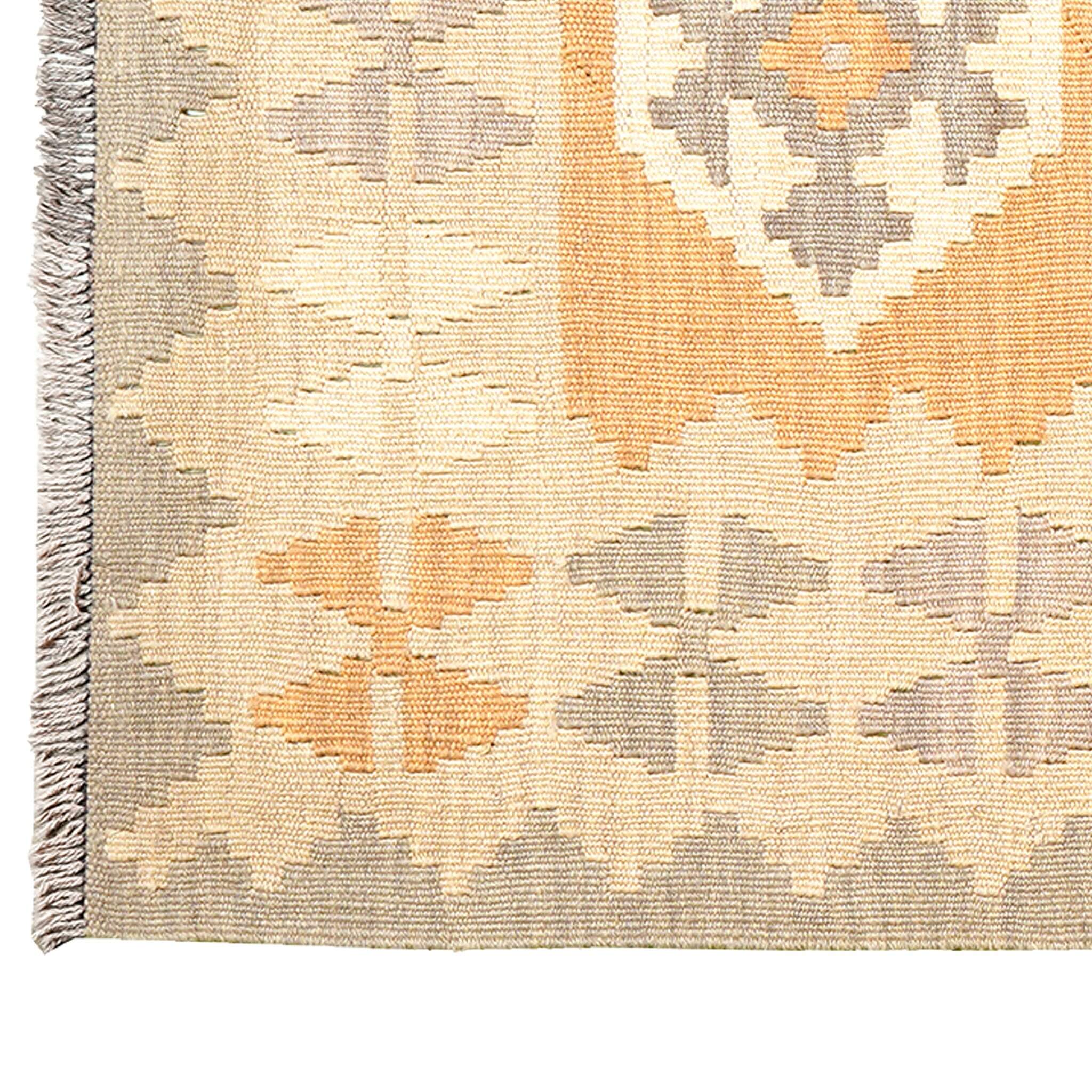 Covor traversa din lână țesut manual cu motive traditionale geometrice in culori de gri si bej, Kilim Gashghai (193cm x 84cm) cu franjuri mici