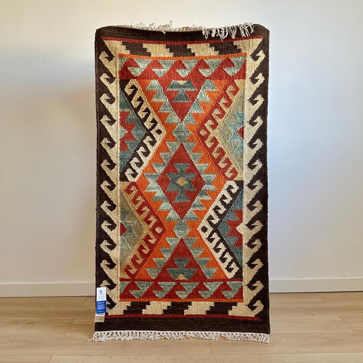 covor mic cu tesatura plata subtire, model geometric kilim, multicolor, dimensiune 75 x 135
