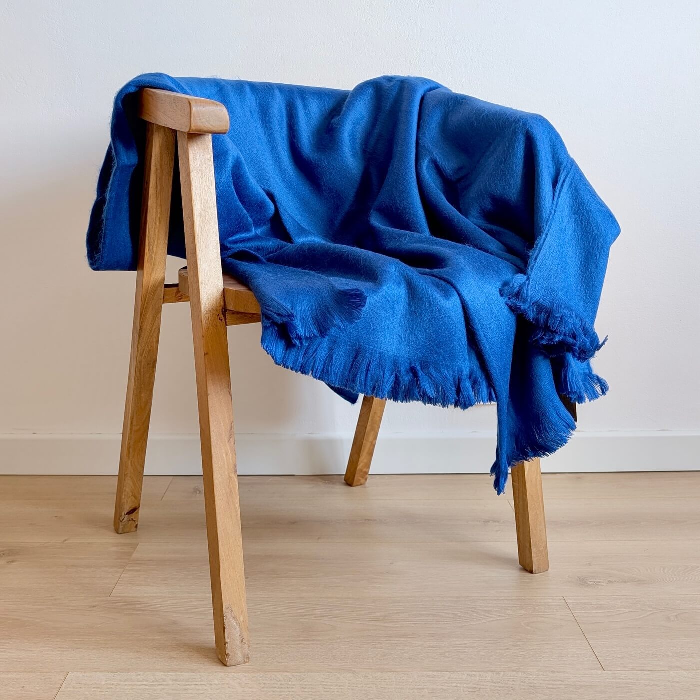 Pătură luxoasă de canapea din lână de alpaca, Albastru Cobalt - model simplu