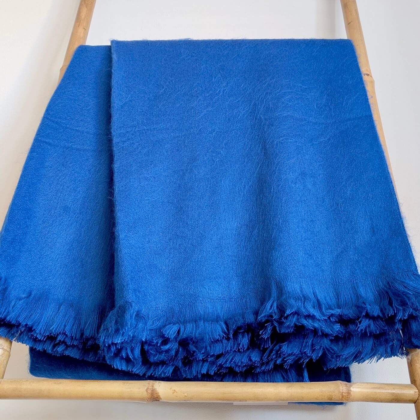 Pătură luxoasă și simplă de canapea din lână de alpaca, Albastru Cobalt 4