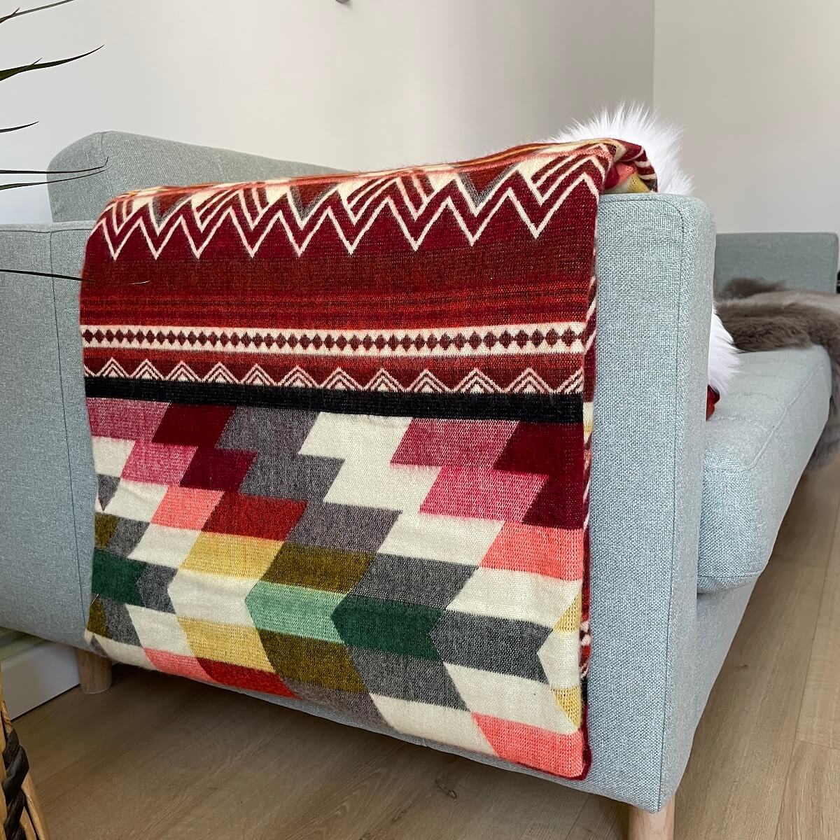 Patura reversibila din lana de alpaca antisana, portocaliu inchis detaliu