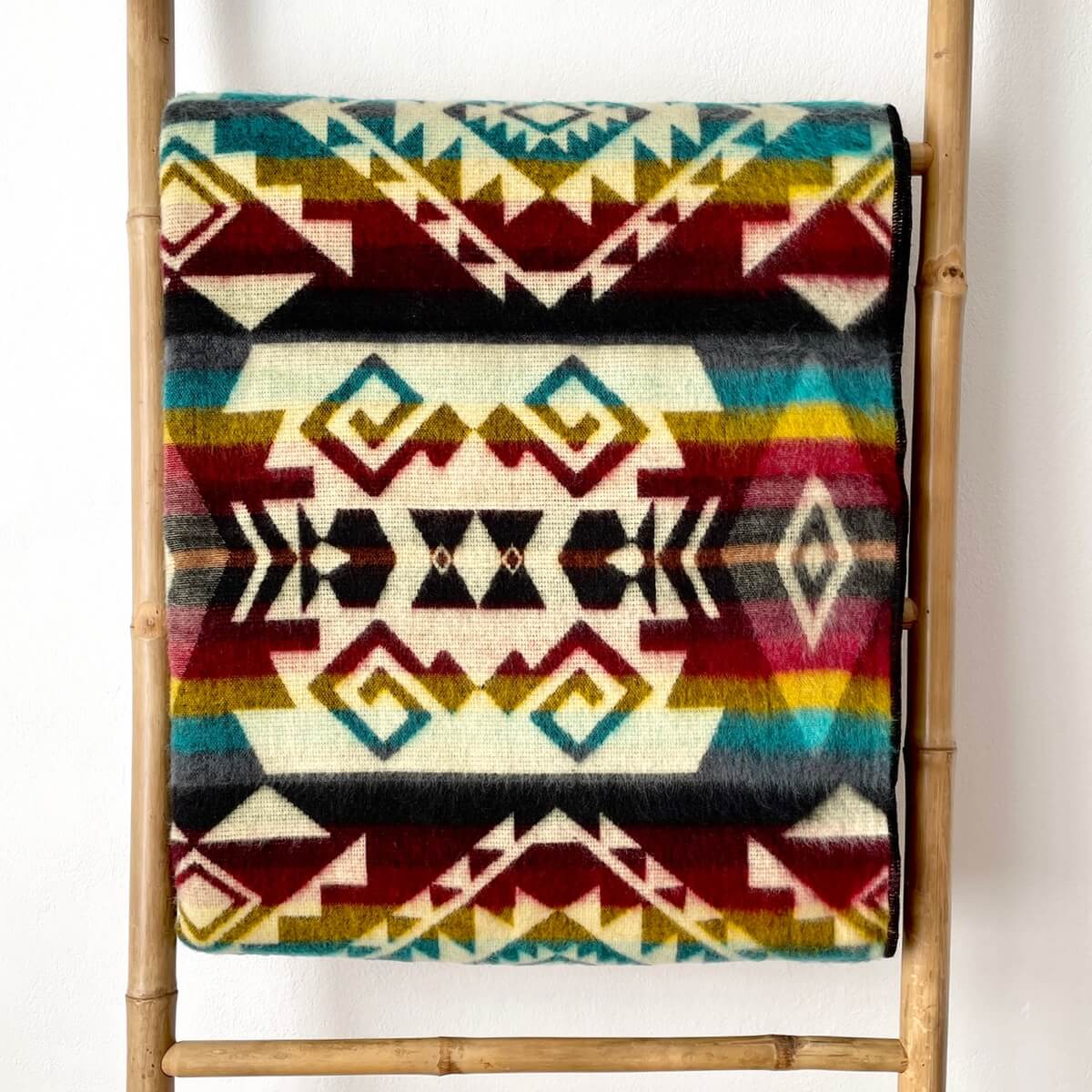 patura reversibila din lana de alpaca chimborazo model multi colora, mango+bloom