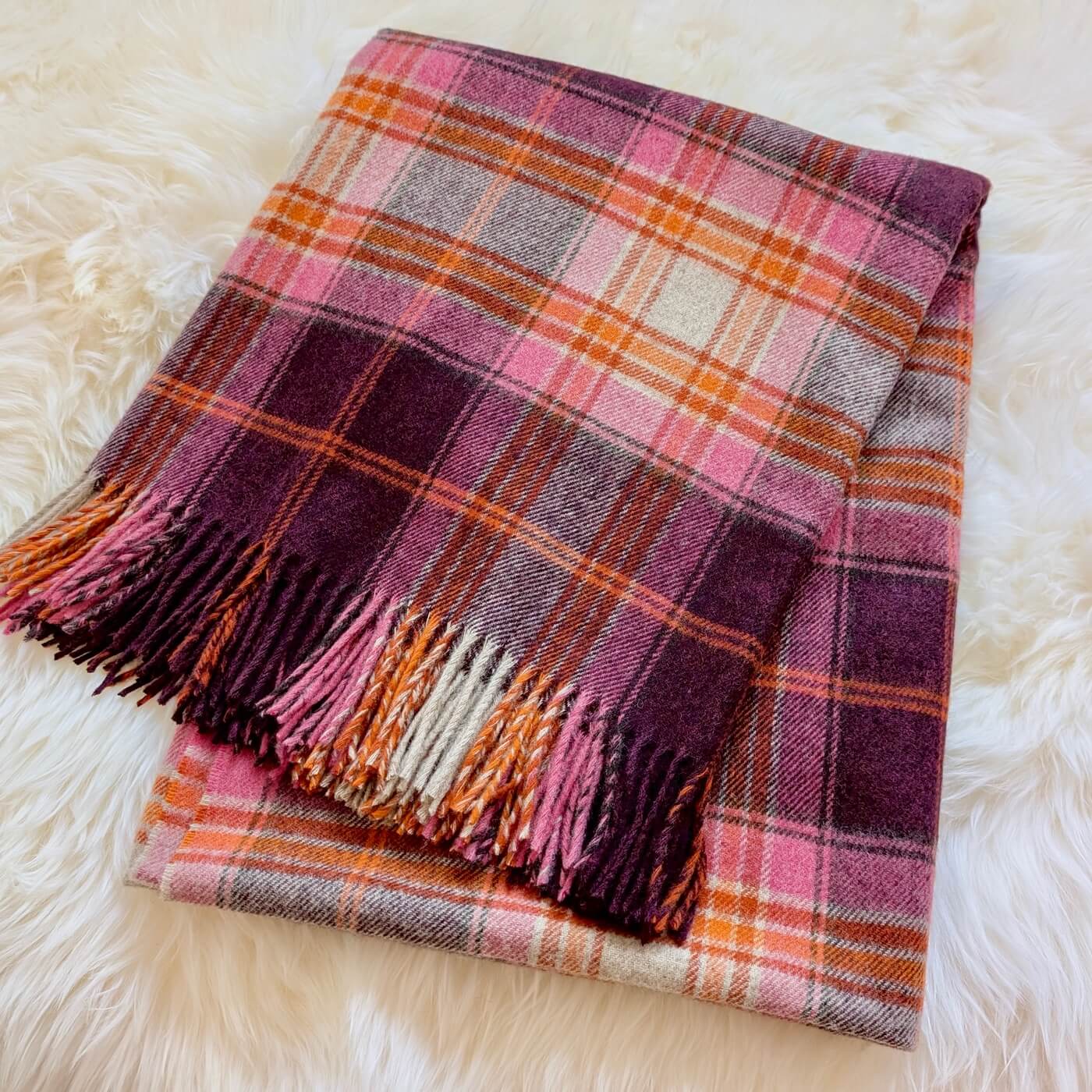 Pătură 100% din lână Merino Winterton, Vișiniu, model în carouri