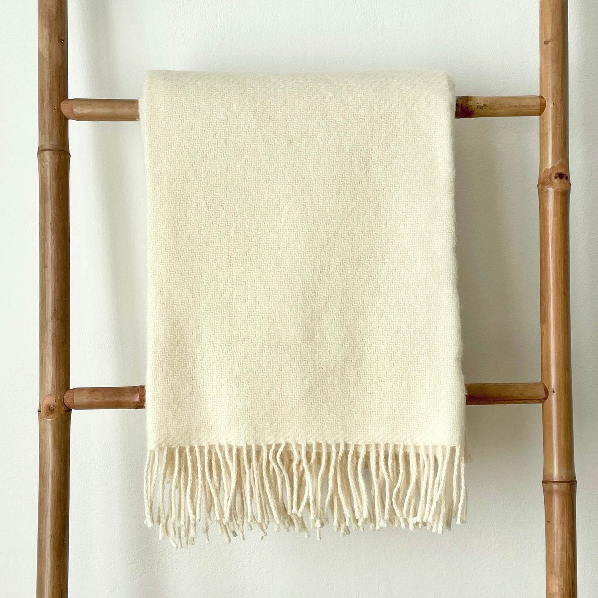 patura naturala 100% din lana merino, afisata