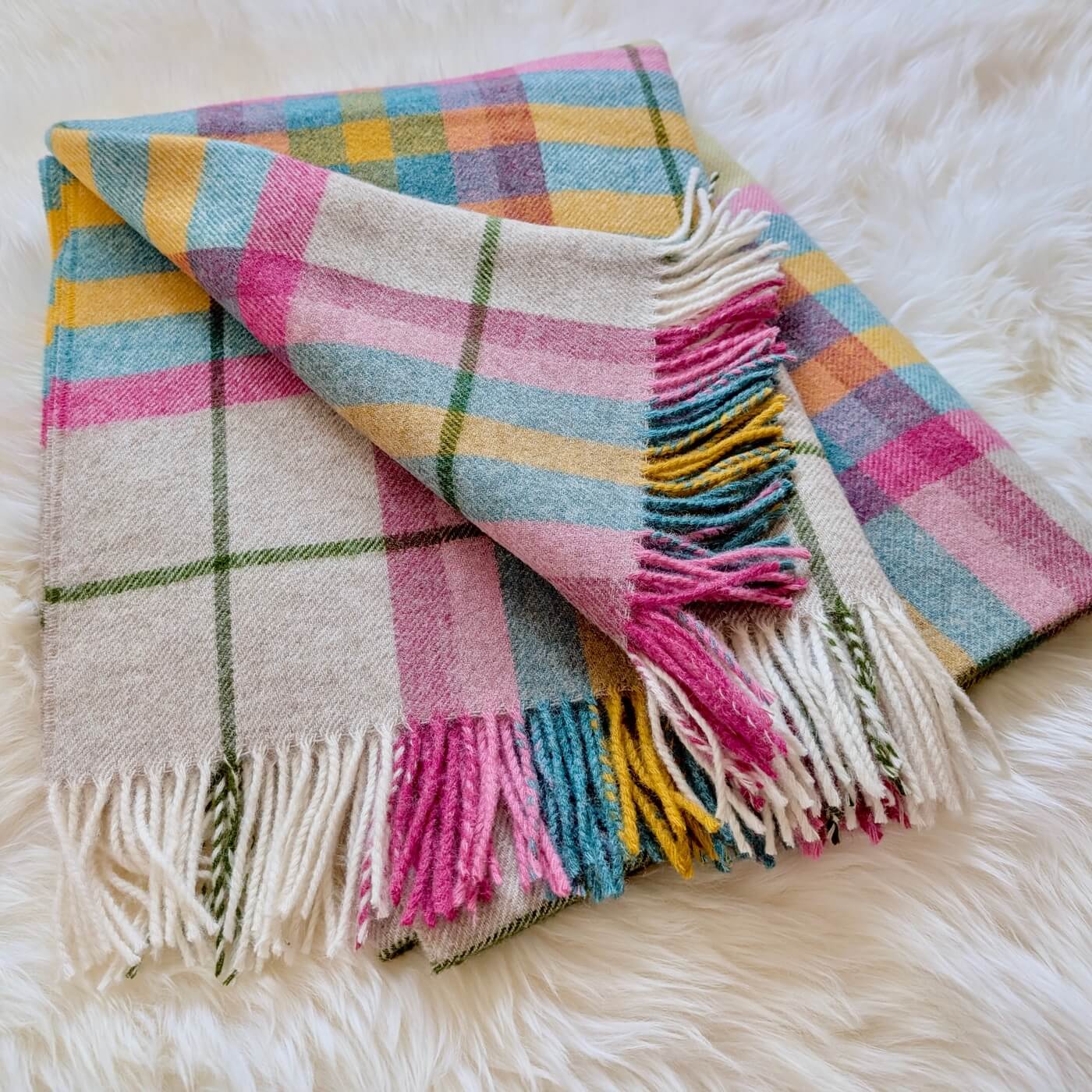 Pătură din lână pură nouă Falmouth, Multi – culori frumoase aprinse - model în carouri - deschisă