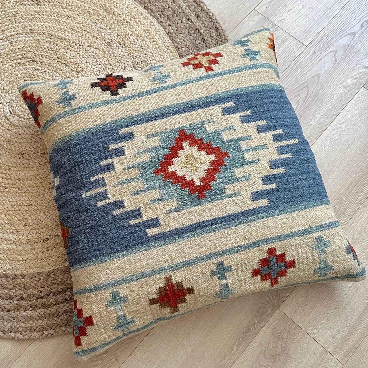 perna de podea kilim bimala, model aztec, nuante albastru cu gri, 100% lana