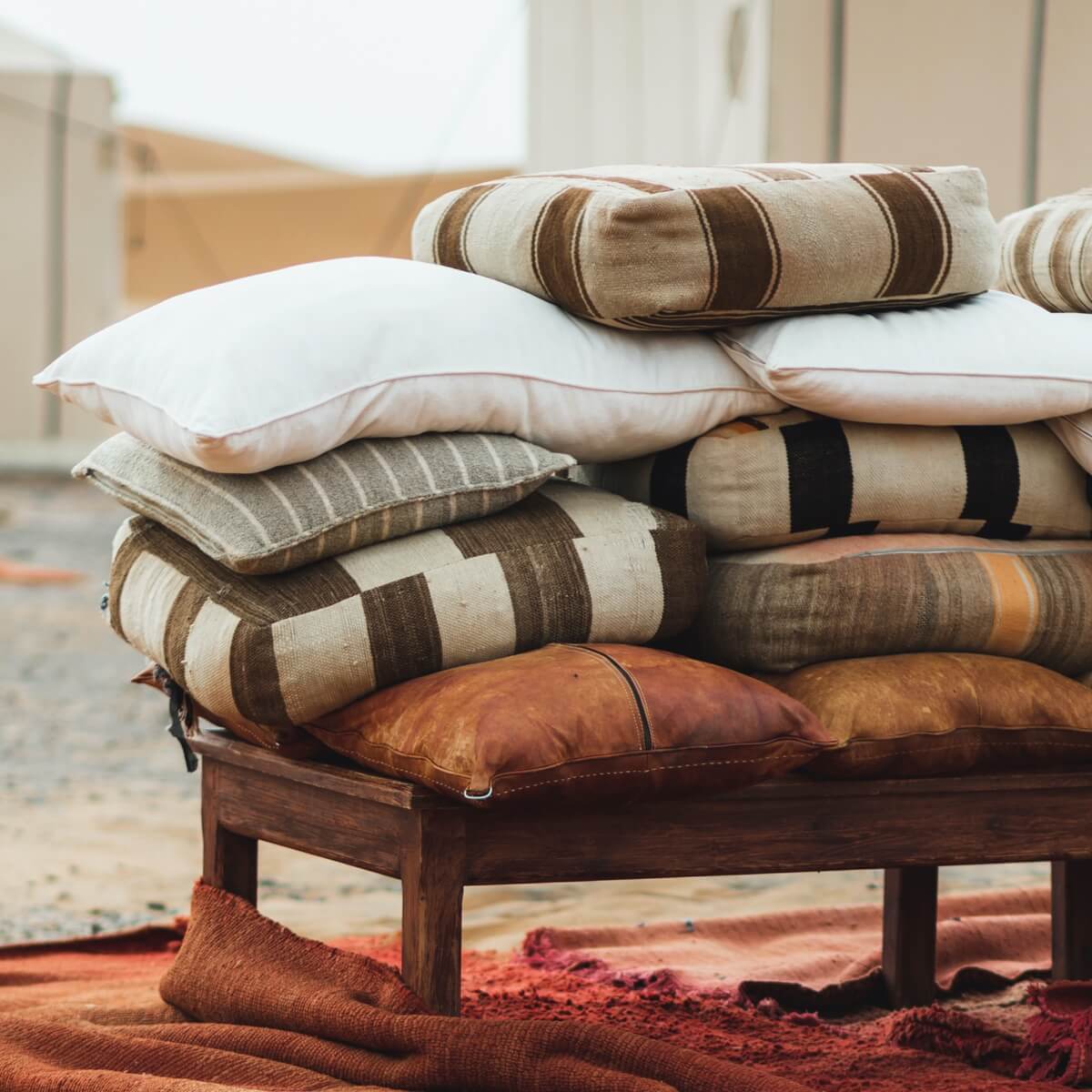 perne de podea marocane din lana disponibile pe mangoandbloom.ro