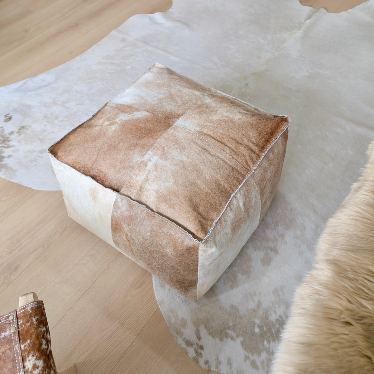Taburet Puf din Piele Naturala de Vaca, Maro & Alb, maro deschis frumos