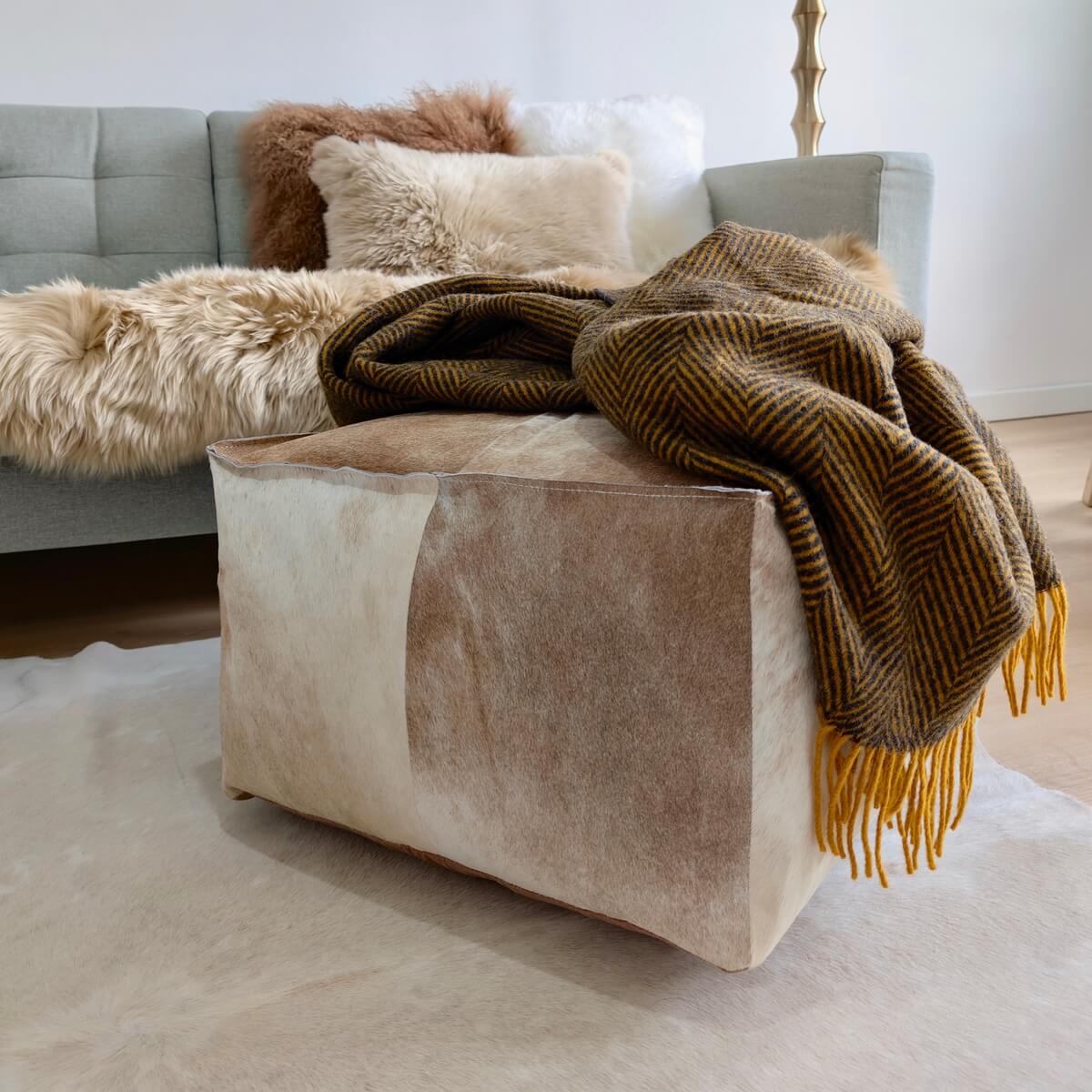 Taburet Puf din Piele Naturala de Vaca, Maro & Alb, ca masuta de lateral