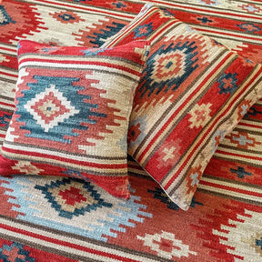 covor traditional kilim kashi din lana si bumbac, cu perne decorative