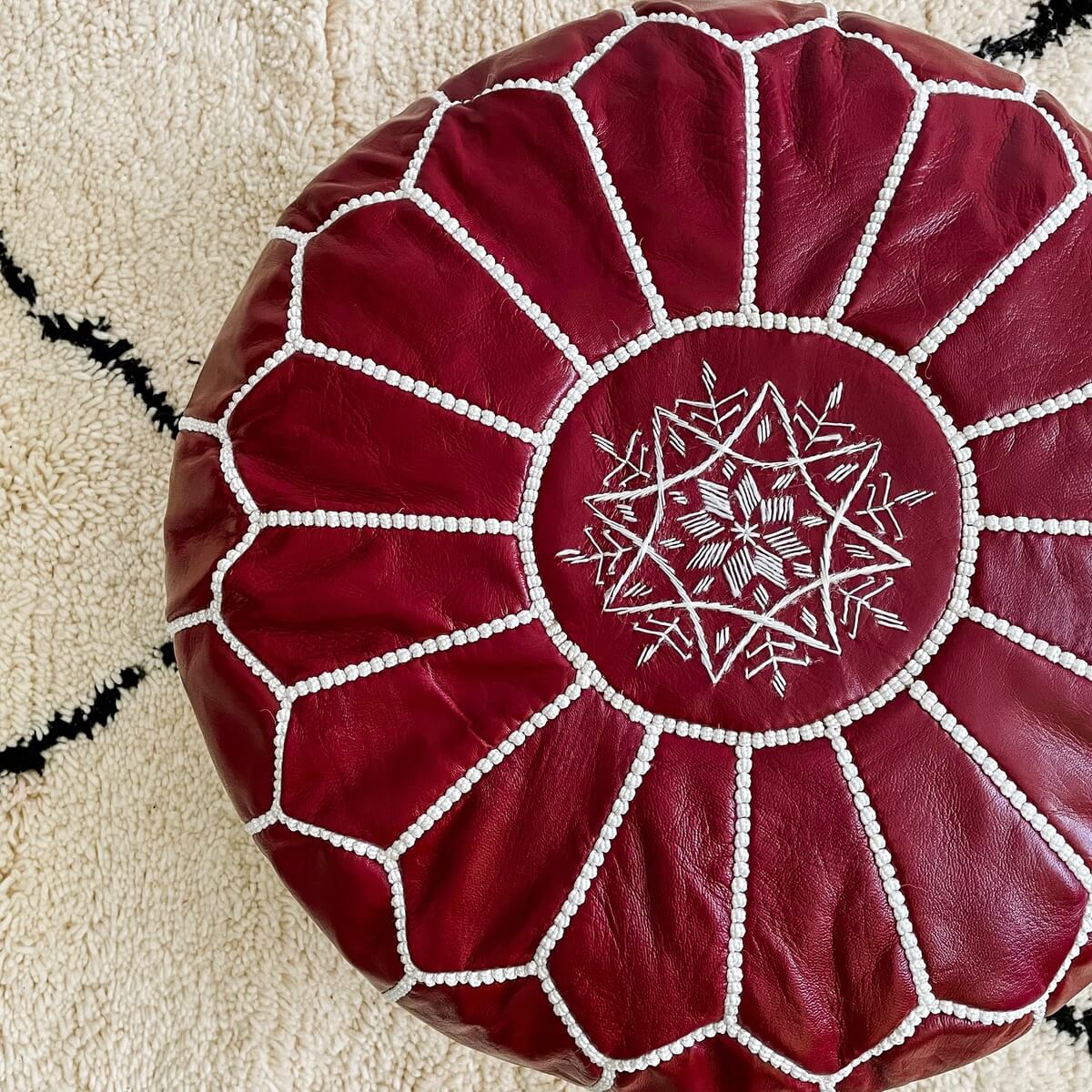 taburet puf marocan din piele naturala de capra, bordo