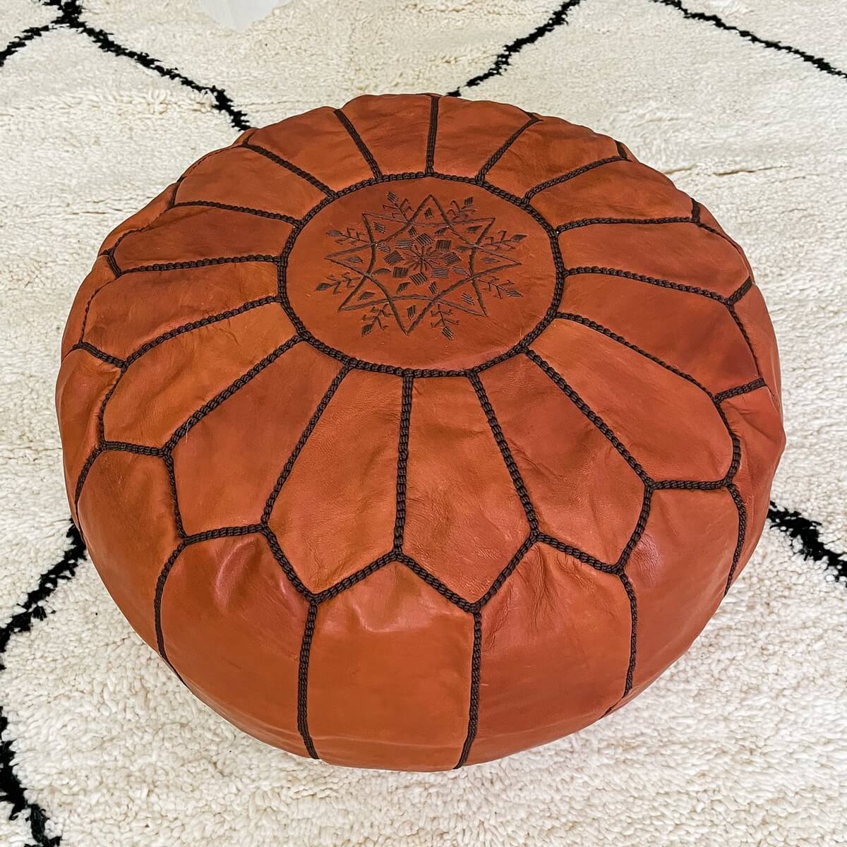 taburet puf marocan din piele naturala de capra, caramel