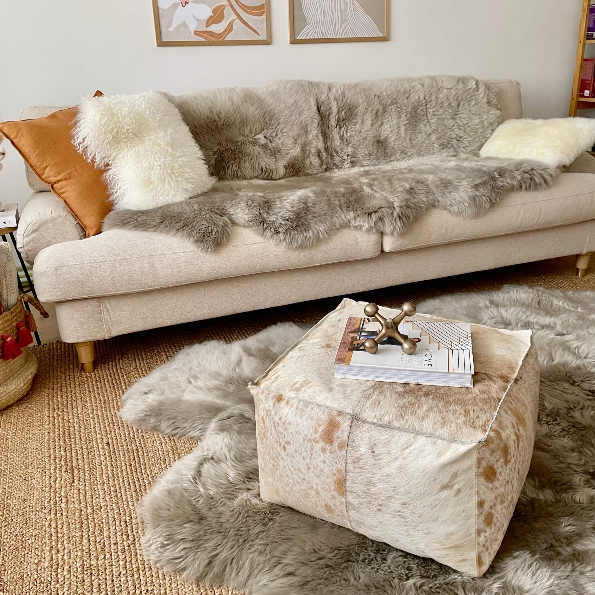 covor quad din blana naturala - 4 piei intregi de oaie, fir lung dens si pufos - bej argintiu - idei decor living