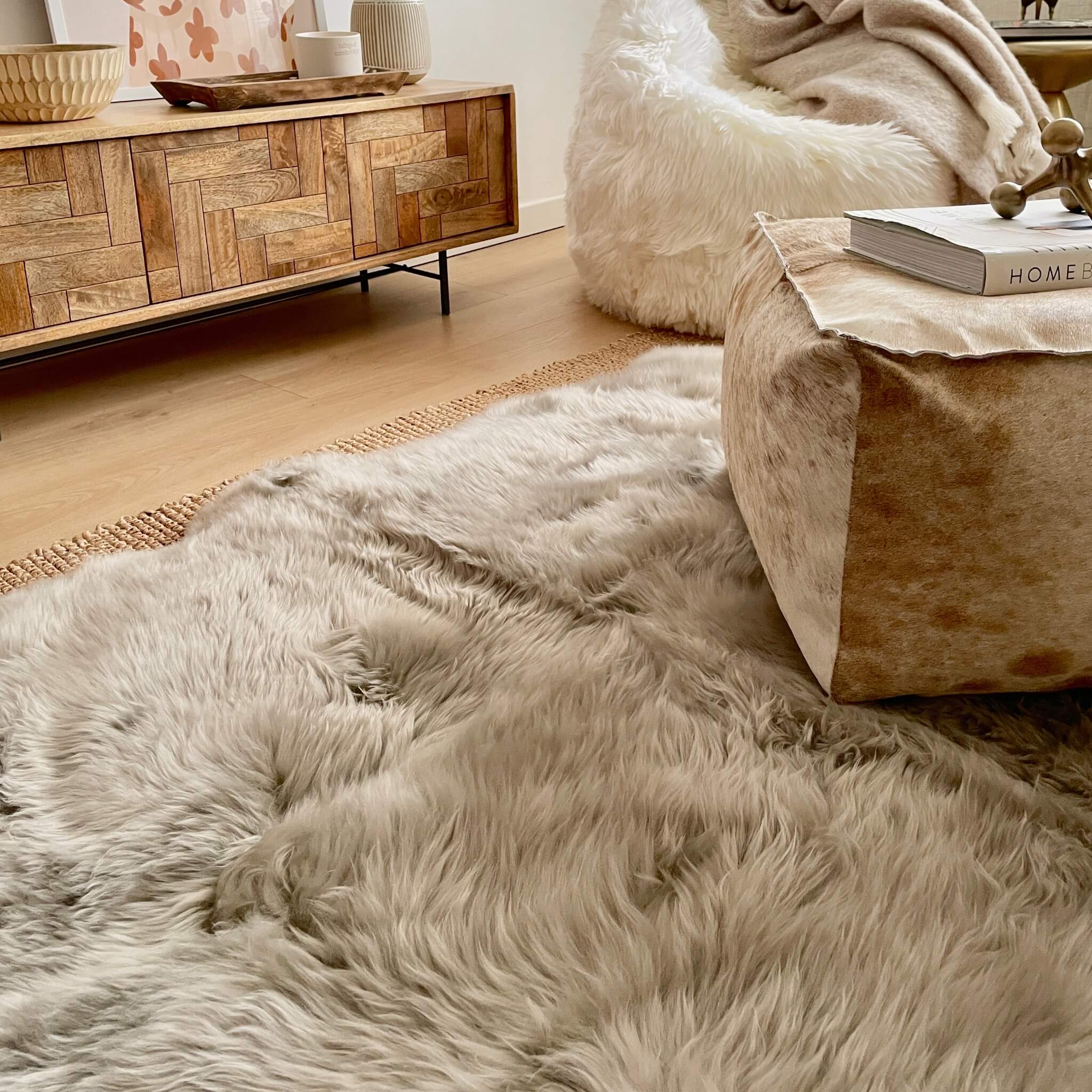 covor din blana 6 piei de oaie, fir lung dens si pufos - bej-argintiu - decor