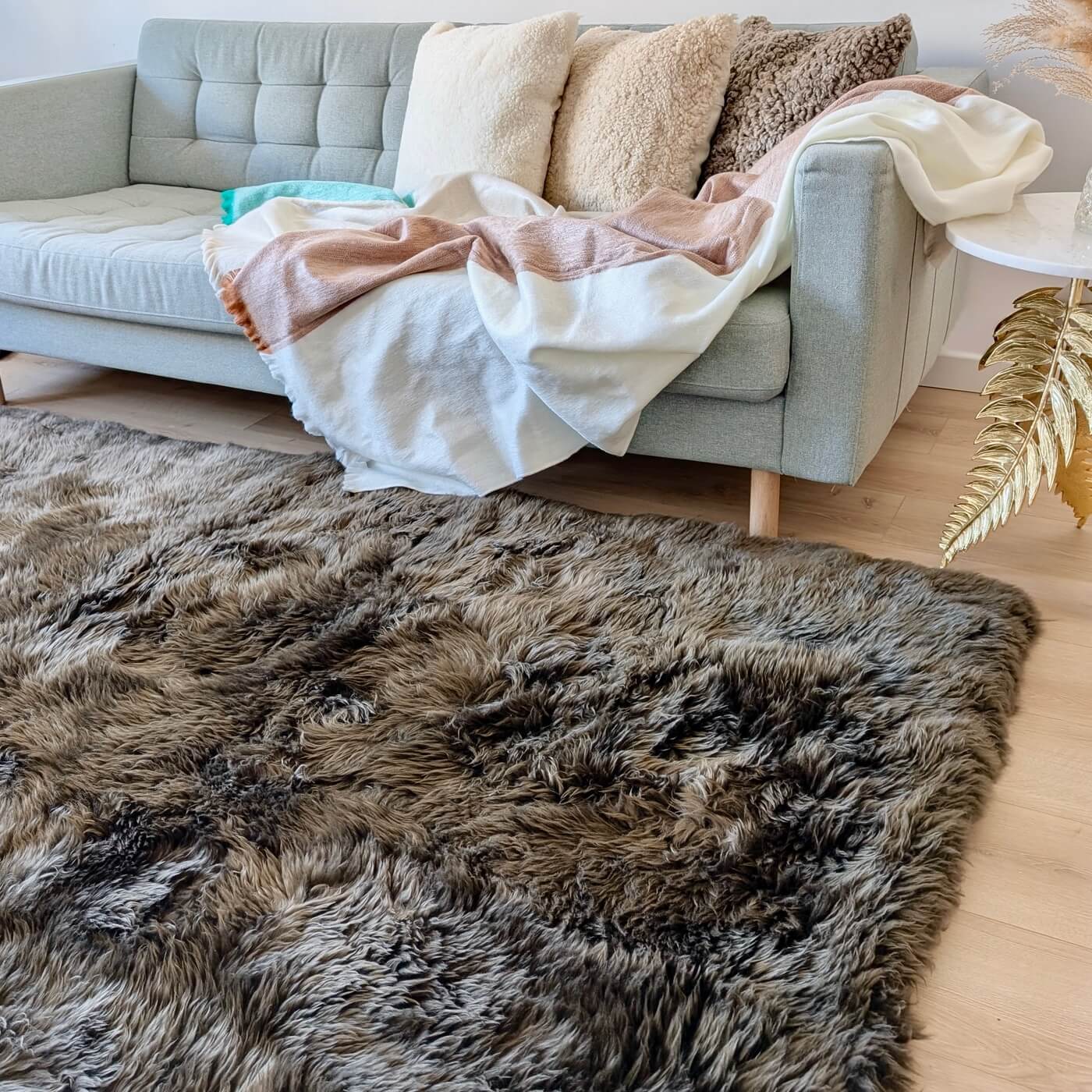 Covor Dreptunghiular din Blană Naturală de Oaie Australiană cu fir lung, Maro Cenușiu - 170 x 240 cm - idei living 4