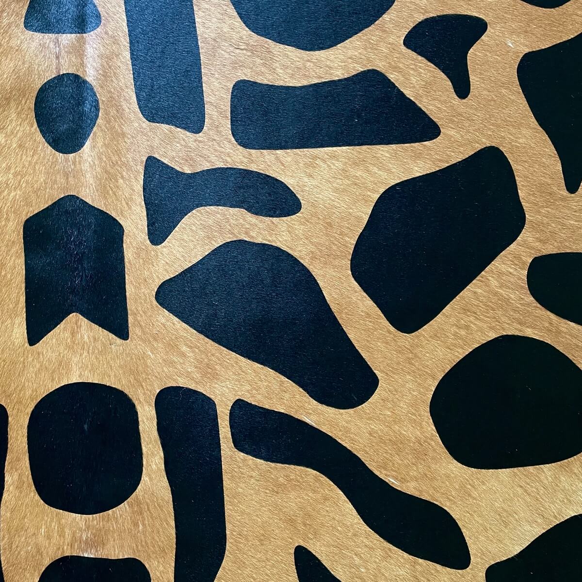 covor din piele de vaca natural cu imprimeu girafa, zoom