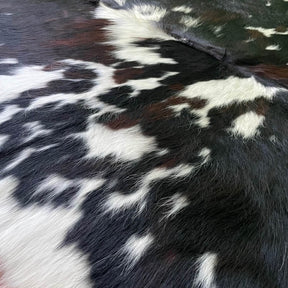 covor din piele de vaca alb pestrit tricolor, zoom