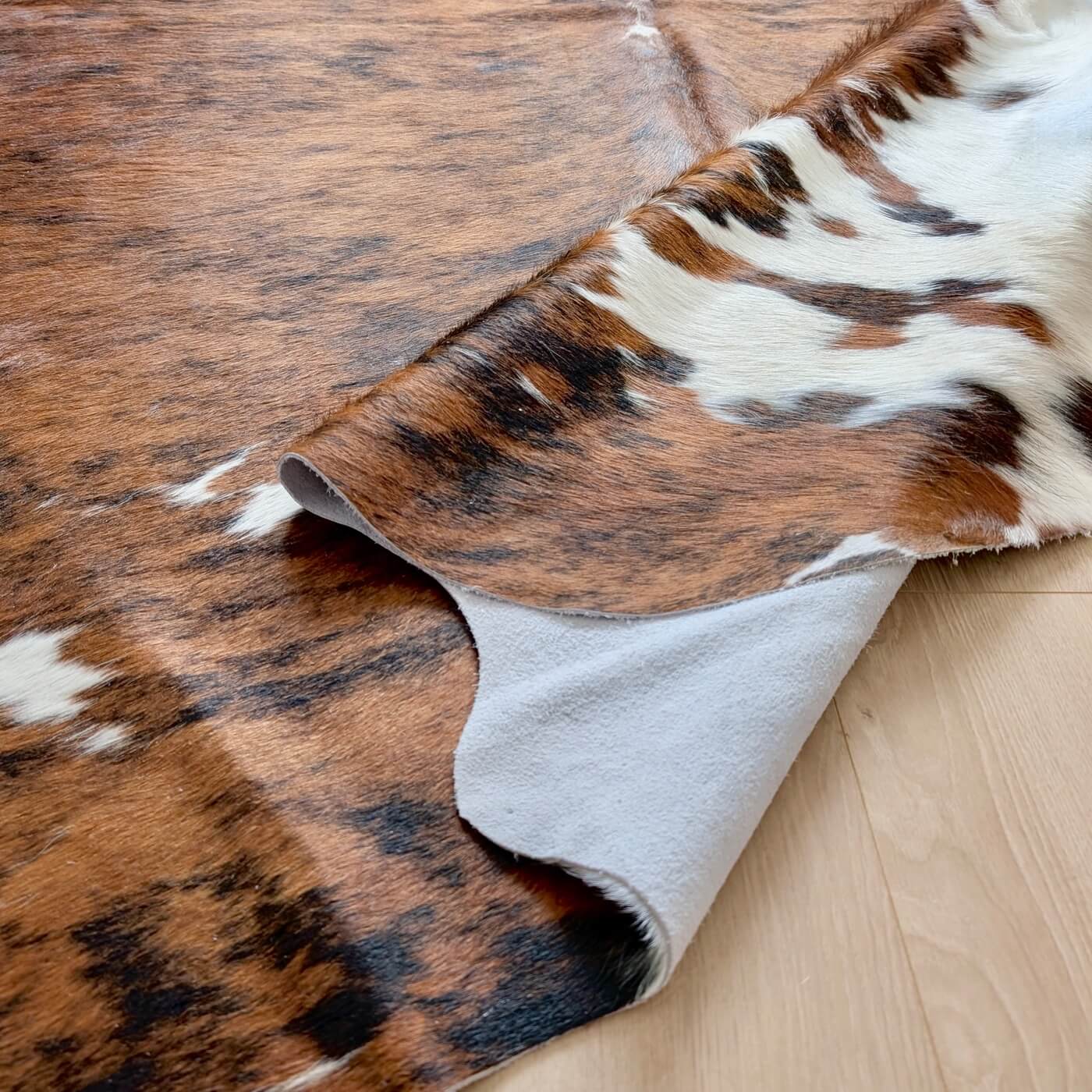 Covor din Piele de Vacă - Exotic (245cm x 230cm) - mărime XXL - calitate premium - zoom 2