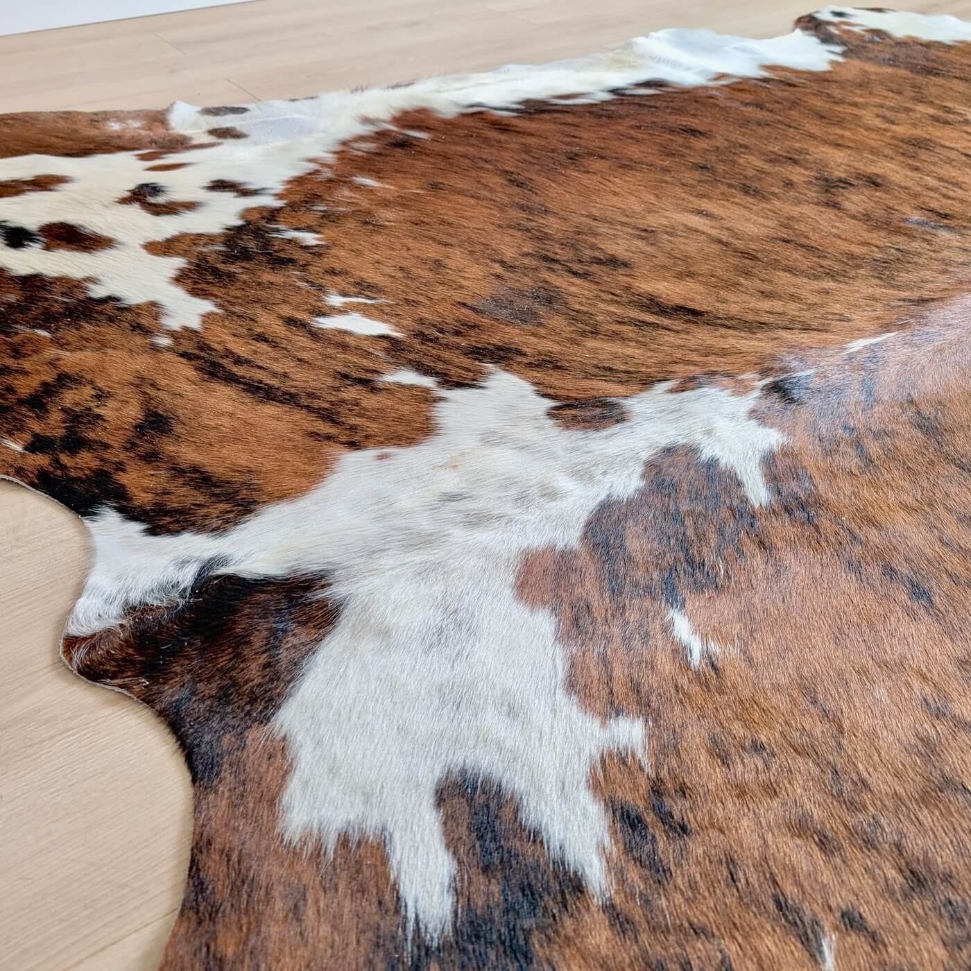 Covor din Piele de Vacă - Exotic (245cm x 230cm) - mărime XXL - calitate premium - zoom 3