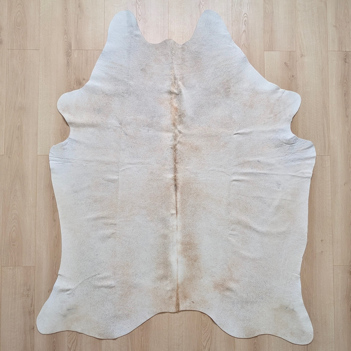 Covor din Piele de Vaca - nuanțe neutre de Bej & Gri (195cm x 160cm) - piele naturala fotografiata real