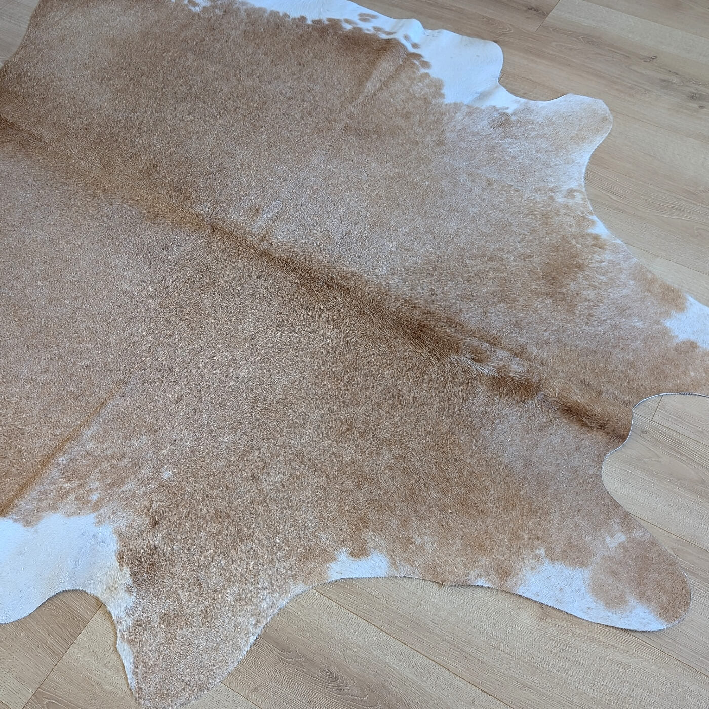 covor din piele de vaca braziliana bej mbch519