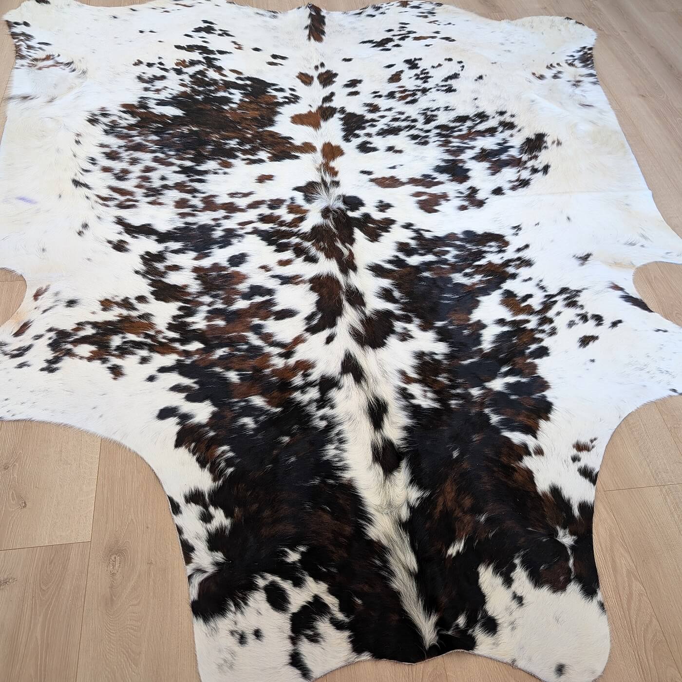 Covor din Piele de Vaca - Pestrit (235cm x 210cm)