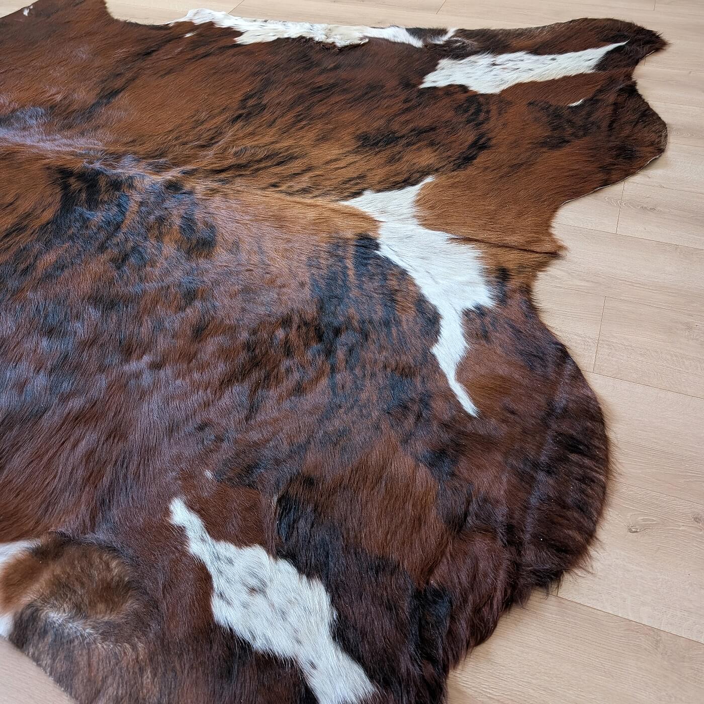 Covor din Piele de Vaca - Exotic (250cm x 225cm)