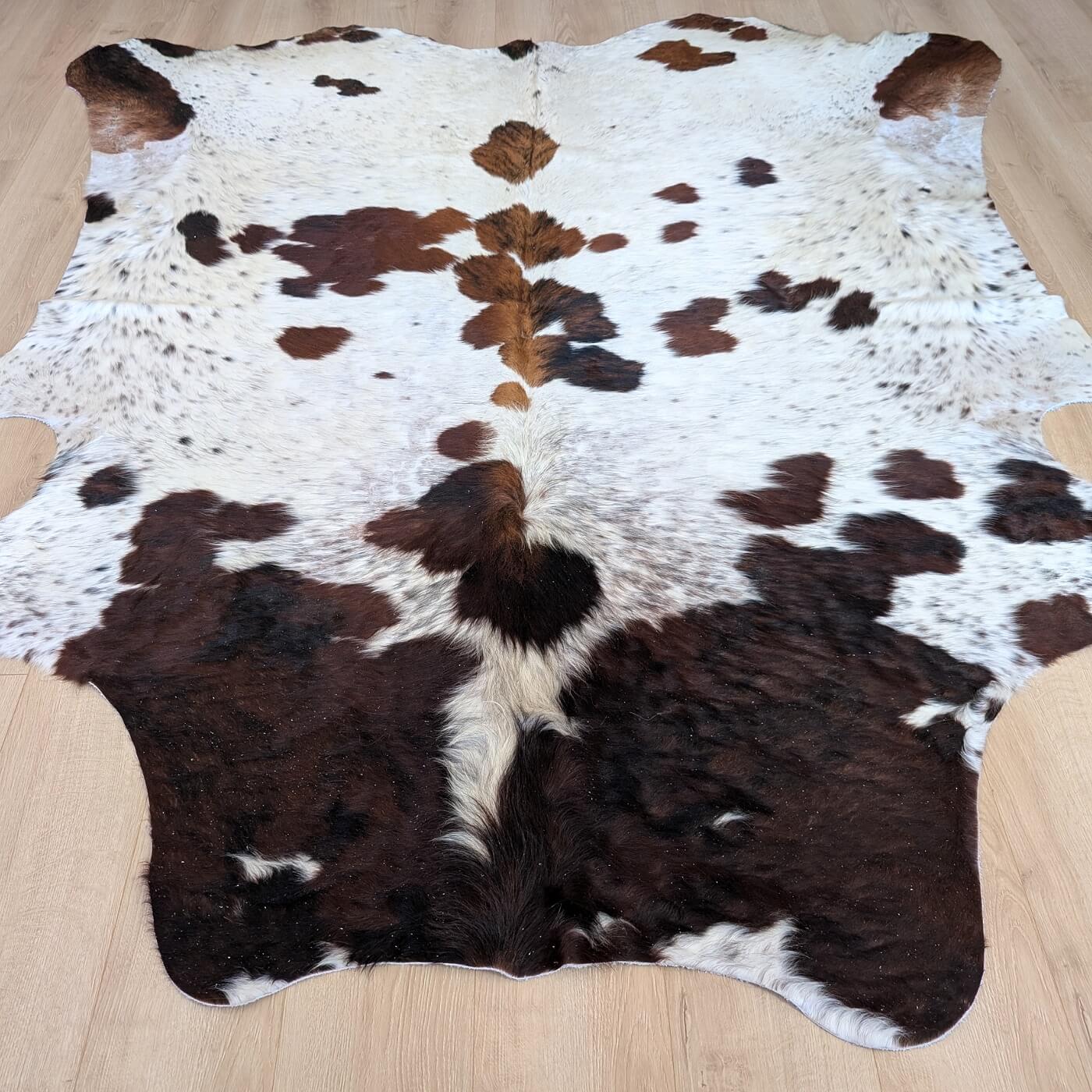 Covor din Piele de Vaca - Tricolor (230cm x 205cm)