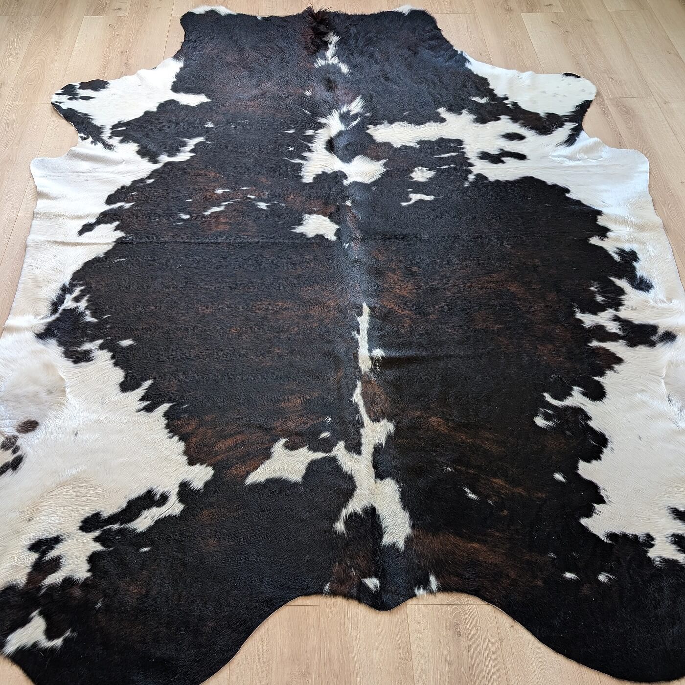 Covor din Piele de Vaca - Tricolor (280cm x 250cm)
